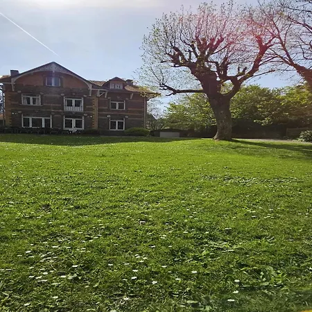 Villa Heritage In With Garden